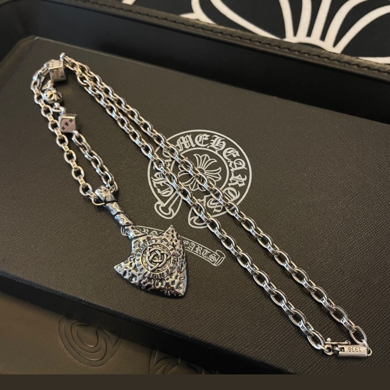 Ch**me He**ts necklaces